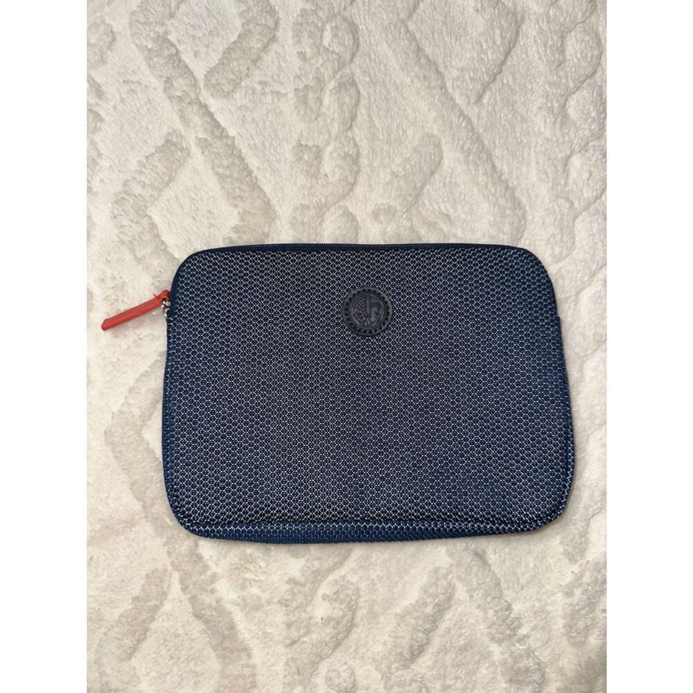 Navy White Red Interior Zip Textured Travel Toiletry Bag